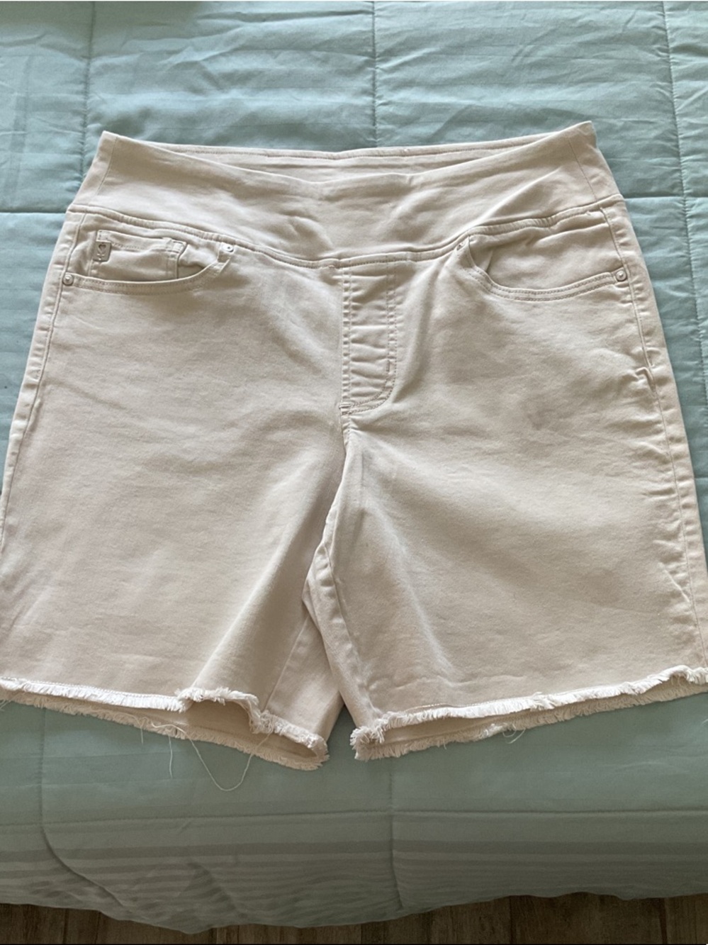Belle by Kim Gravel Khaki Frayed-Hem Pull-On Jean Shorts